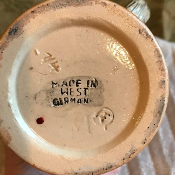 Beer Stein from West Germany - Ceramic Mug with Pewter Lid - Picture 6 of 8